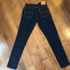 Levi’s 711 skinny